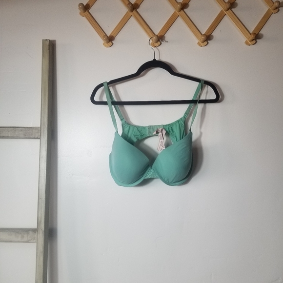 Victoria's Secret Other - VICTORIAS SECRET WOMEN'S BRA SIZE 38C